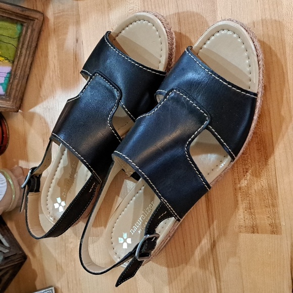 Naturalizer Black Sandals - Picture 2 of 5